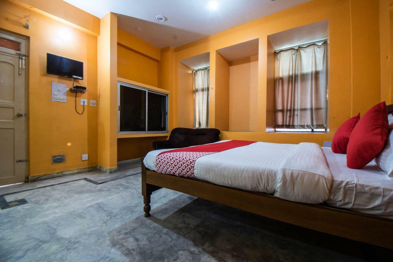 Oyo 29792 Piyush Hajipur Hotel Exterior photo