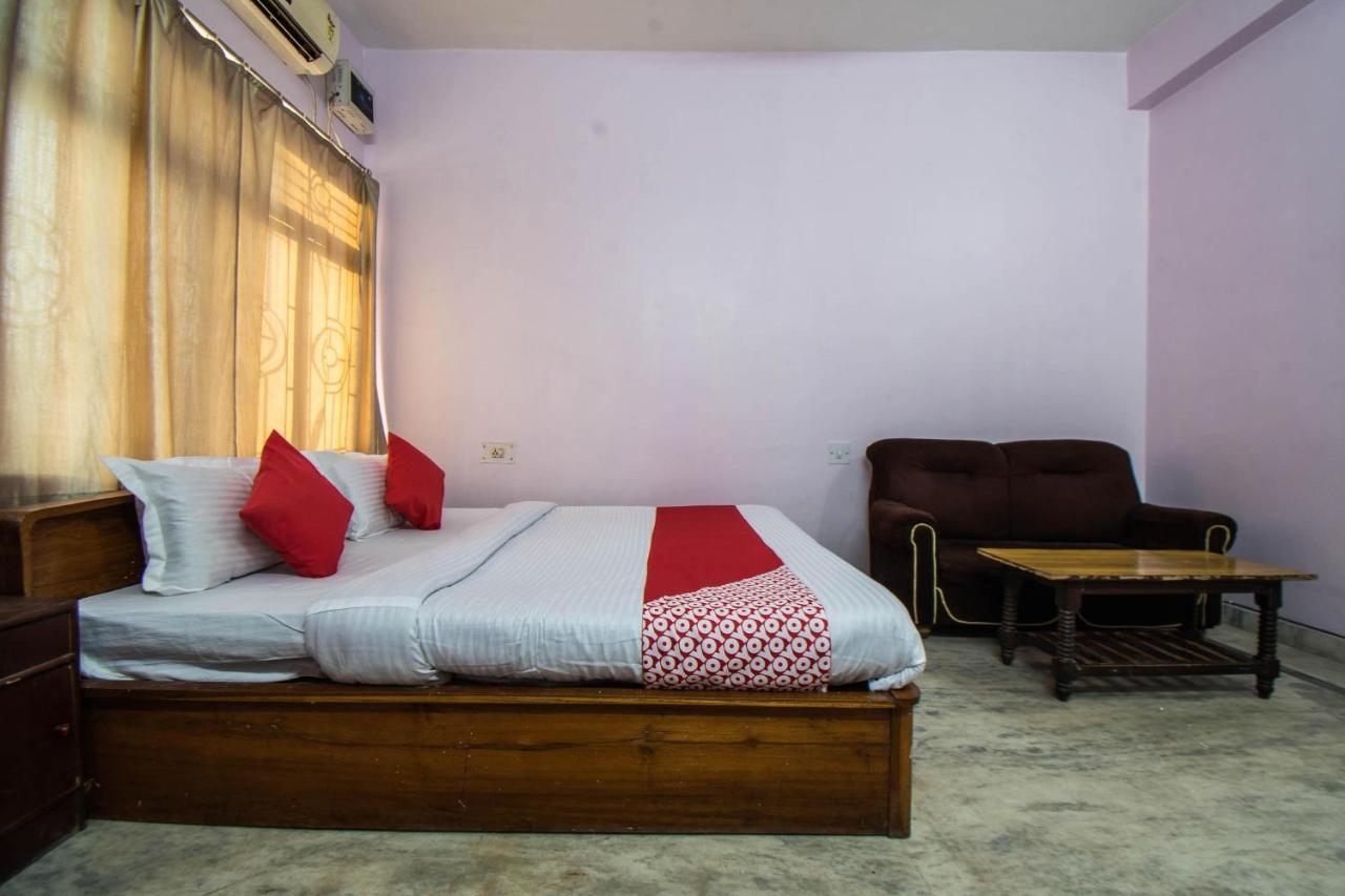 Oyo 29792 Piyush Hajipur Hotel Exterior photo